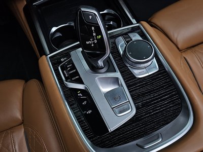 BMW 7 SERIES - 9