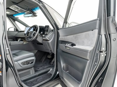 2024 Lexus LM — миниатюра 19