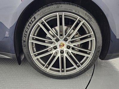 2019 Porsche PANAMERA 照片 8