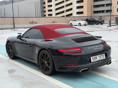2017 Porsche 911 photo 2