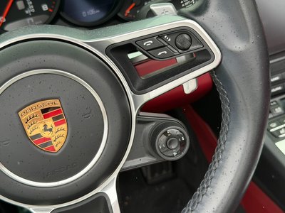2017 Porsche 911 thumbnail 12