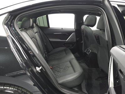 2025 BMW 5 SERIES 缩略图 12
