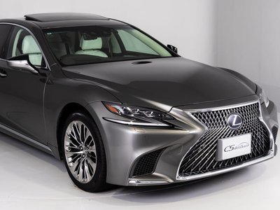 LEXUS LS - 7