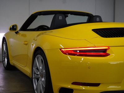 PORSCHE 911 - 9