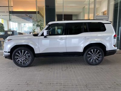 صورة 5 لـ 2025 Lexus GX