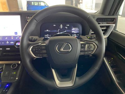 صورة مصغرة 12 لـ 2025 Lexus GX