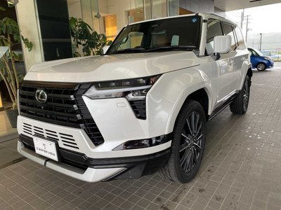 صورة 4 لـ 2025 Lexus GX