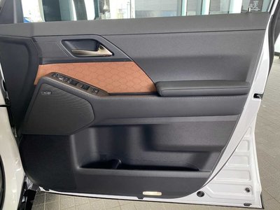 صورة مصغرة 31 لـ 2025 Lexus GX