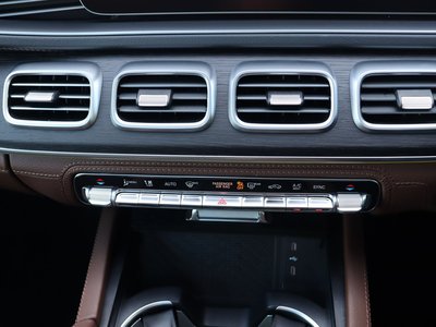 2025 Mercedes-BENZ GLE AMG — миниатюра 34