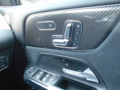 صورة 9 لـ 2025 Mercedes-BENZ GLB