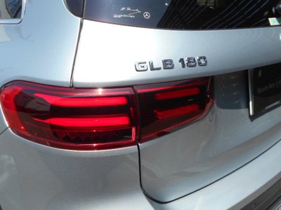 صورة 5 لـ 2025 Mercedes-BENZ GLB