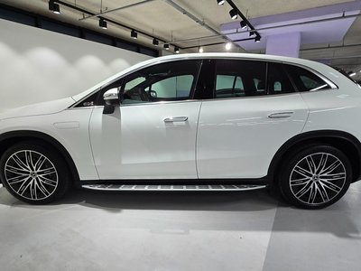 MERCEDES-BENZ EQE - 8