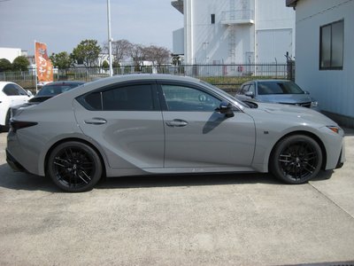 LEXUS IS - 8