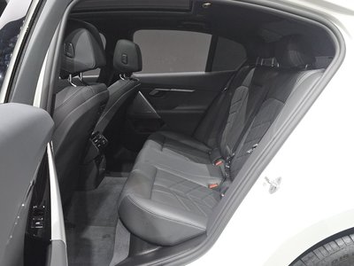 صورة مصغرة 18 لـ 2025 BMW 5 SERIES