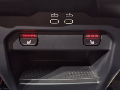 صورة مصغرة 33 لـ 2025 BMW 5 SERIES