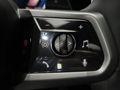 صورة مصغرة 32 لـ 2025 BMW 5 SERIES
