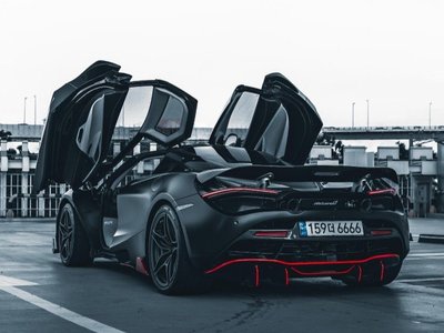 MCLAREN 720S - 4