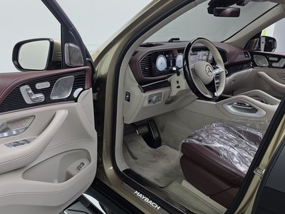 MERCEDES-BENZ GLS - 10