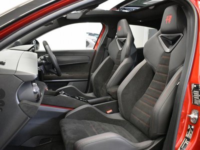 صورة 14 لـ 2025 ALFA Romeo JUNIOR
