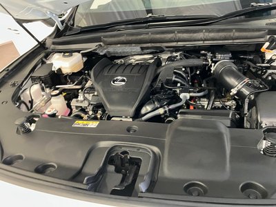 صورة مصغرة 34 لـ 2023 Lexus RX