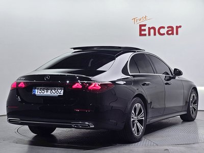 MERCEDES-BENZ E-CLASS - 3