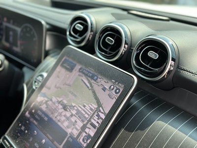 MERCEDES-BENZ GLC - 8