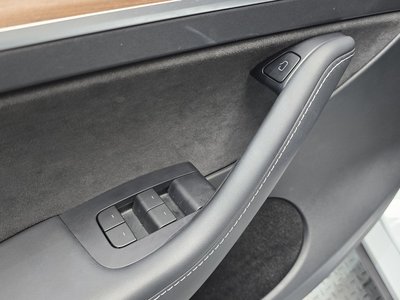 2023 Tesla MODEL Y thumbnail 24