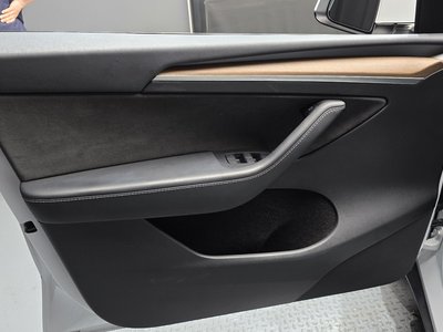 2023 Tesla MODEL Y thumbnail 15
