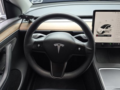 2023 Tesla MODEL Y thumbnail 19