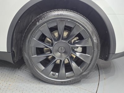 صورة 8 لـ 2023 Tesla MODEL Y