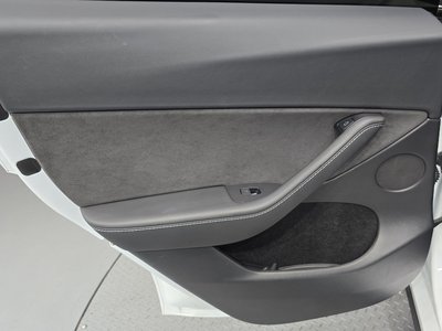 2023 Tesla MODEL Y thumbnail 14