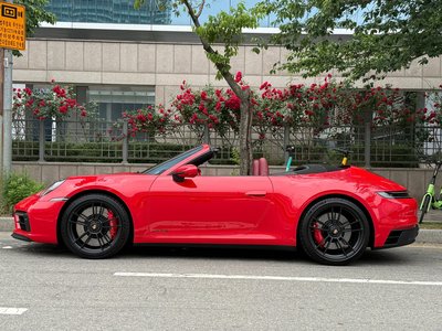 PORSCHE 911 - 6