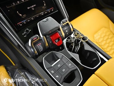 LAMBORGHINI URUS - 9