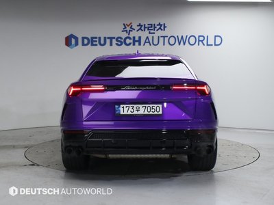 LAMBORGHINI URUS - 3