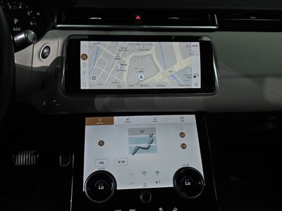 2021 LAND Rover RANGE ROVER VELAR thumbnail 18
