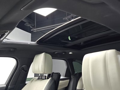 2021 LAND Rover RANGE ROVER VELAR thumbnail 22