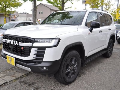 TOYOTA LAND CRUISER 300 - 3