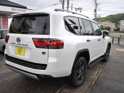 TOYOTA LAND CRUISER 300 - 5