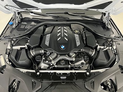 صورة 7 لـ 2025 BMW 8 SERIES
