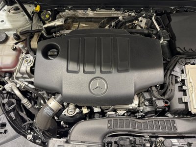 MERCEDES-BENZ CLA - 9