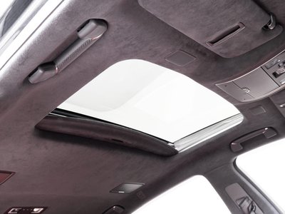 صورة 4 لـ 2018 Lexus LS