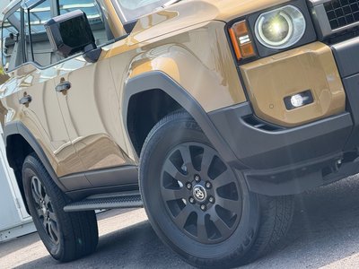 TOYOTA LAND CRUISER - 7