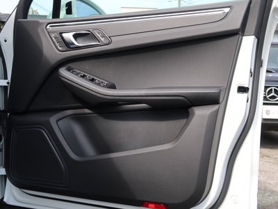 2021 Porsche MACAN 缩略图 36