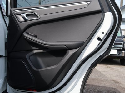 2021 Porsche MACAN 缩略图 38