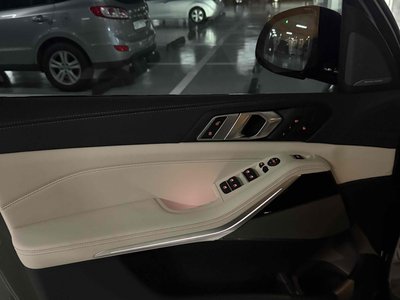 صورة 10 لـ 2026 BMW X5