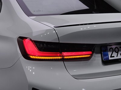 BMW 3 SERIES - 10