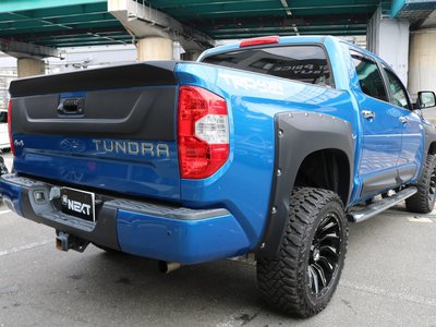 TOYOTA TUNDRA - 8