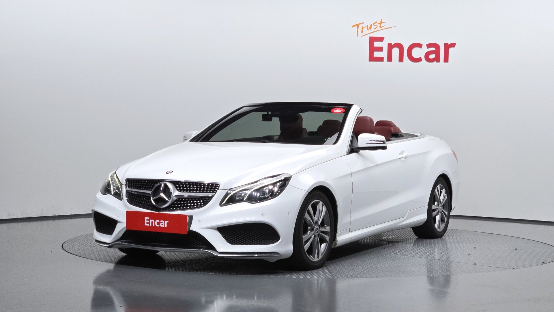 MERCEDES-BENZ E-CLASS - View 1