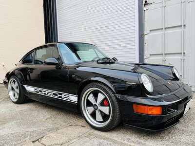 PORSCHE 911