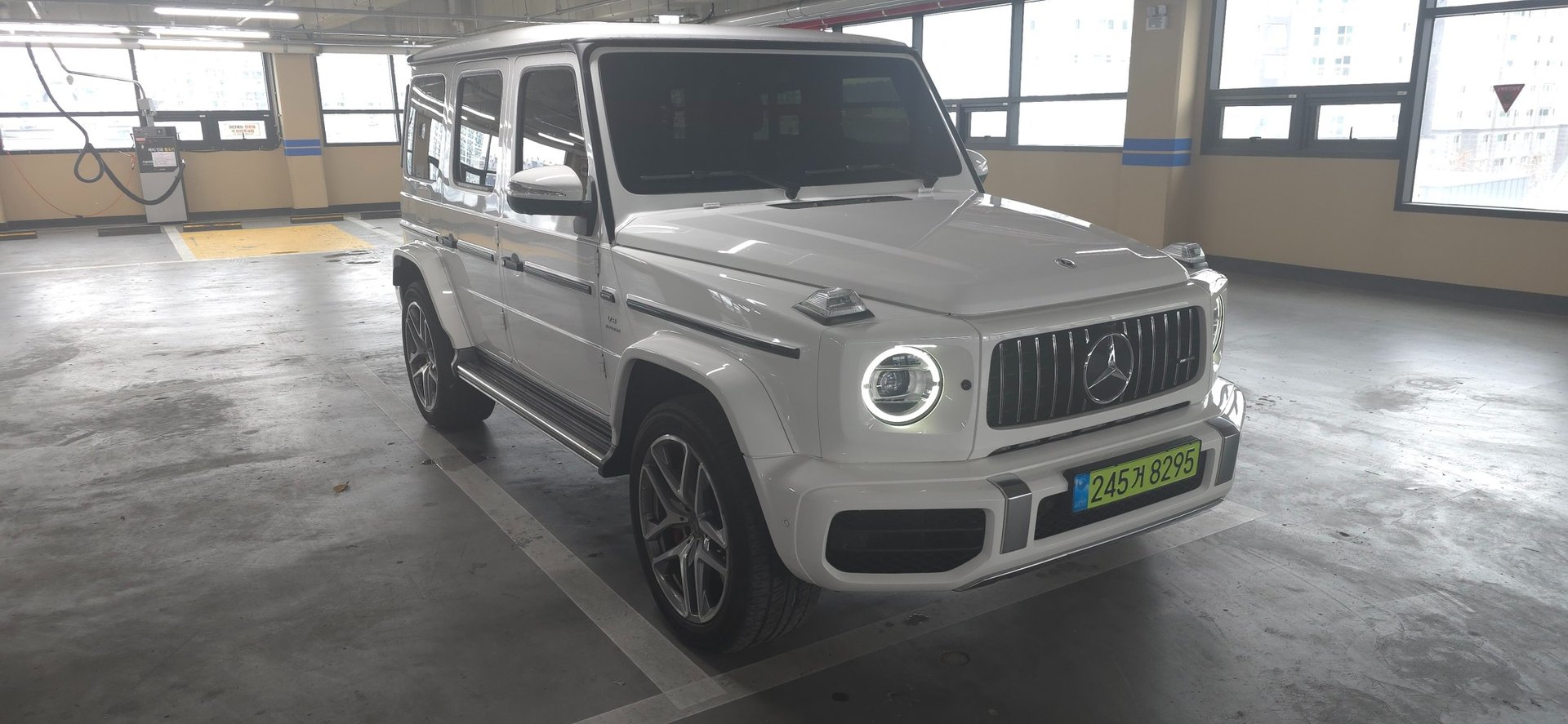 MERCEDES-BENZ G-CLASS - View 1